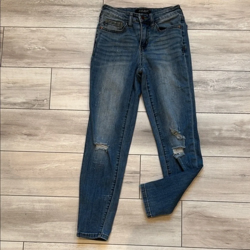 Judy Blue relaxed skinny fit jeans size 25